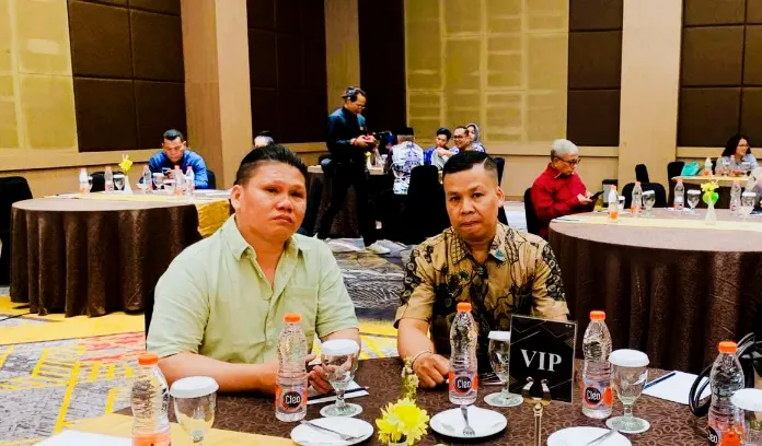 Komisaris Utama PT Seputar Publik Indonesia Kita sekaligus pemilik SeputarPublik.com, Asen, bersama Pimpinan Umum SeputarPublik.com Herdiana saat menghadiri puncak HUT ke-11 Media Sudut Pandang di Jakarta, Kamis (3/9/2026).