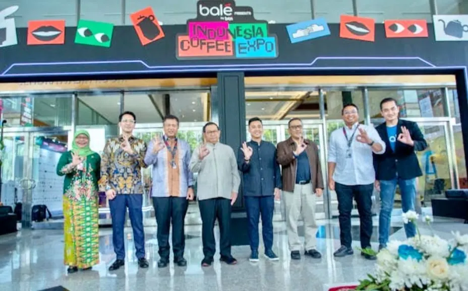 Gubernur DKI Jakarta Pramono Anung Wibowo bersama sejumlah pemangku kepentingan saat pembukaan Indonesia Coffee Expo (ICX) Jakarta 2026 di JICC Senayan, Jakarta, Jumat (4/9/2026).