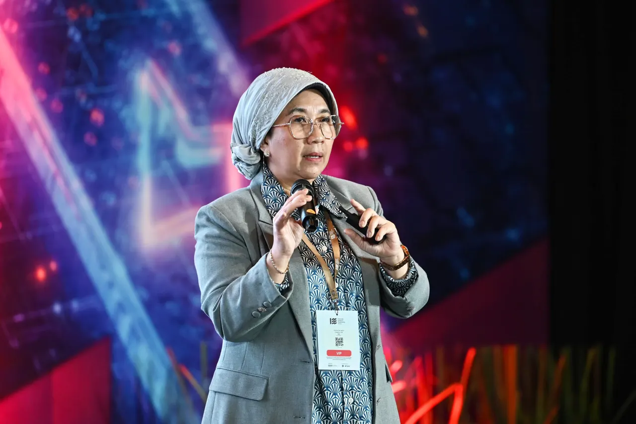 Prof.Dr.rer. nat Evvy Kartini dalam workshop The Battery Show Indonesia, dalam ajang IEE Series - Energy Week 2026, di JIExpo Kemayoran, Jumat (4/9/2026)