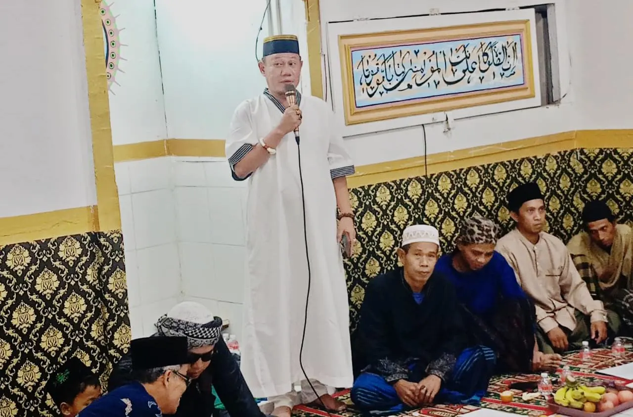 Daenk Jamal saat memberikan sambutan pada rangkaian acara maulid nabi Muhammad Saw di musholla Al iklas pejagalan penjaringan Jakarta Utara, Sabtu (5/9/2026).