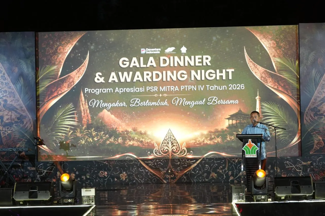 PTPN IV PalmCo memberikan apresiasi kepada petani, koperasi, dan pemasok TBS berprestasi dalam Gala Dinner dan PSR Award 2026 di Yogyakarta, Jumat (11/9/2026).