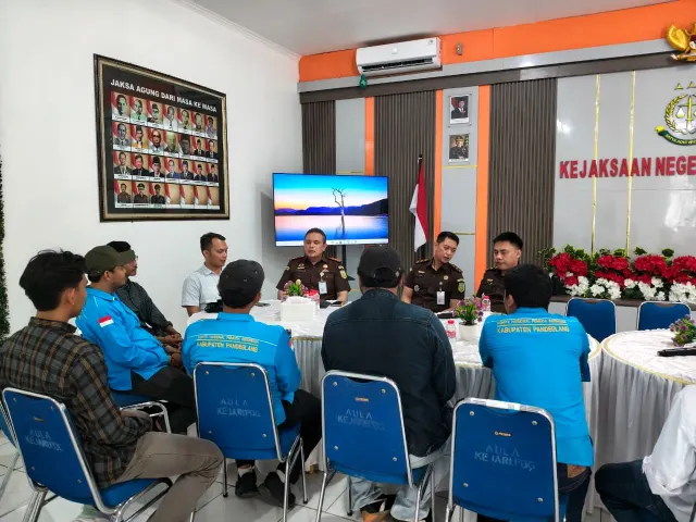 Kejari Pandeglang Tindak Lanjuti Aduan KEMAS dan KNPI soal Dugaan Pengelolaan PBB-P2 Desa Kertaraharja