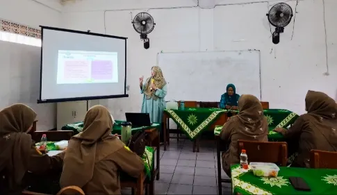 UHAMKA Beri Pendampingan Antisipasi Toxic Relationship dalam Komunikasi Keluarga Fatherless